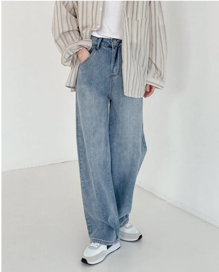 Aonga Straight Light-Colored Denim Pants