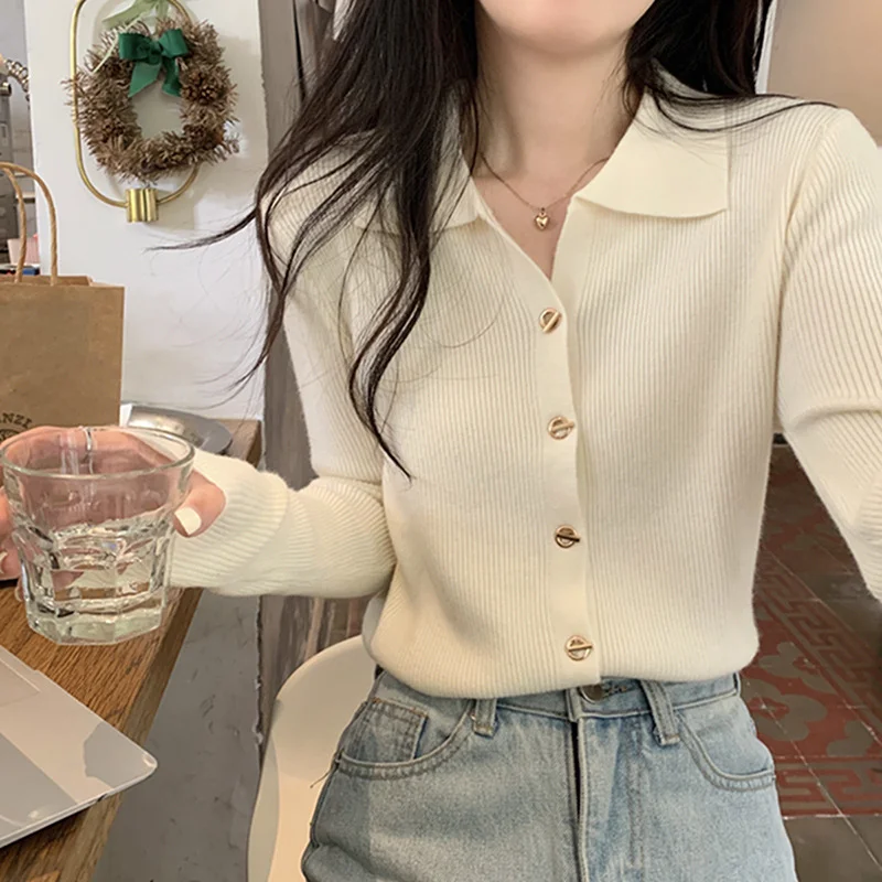 Uveng Uveng Sense Of The Small V-Neck Long-Sleeved Knitted Shirt Women's Autumn And Winter New Half-Opened Collared Blouse Bottom Sweater