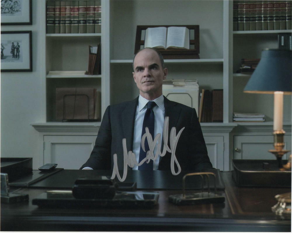 MICHAEL KELLY SIGNED AUTOGRAPH 8X10 Photo Poster painting - DOUG STAMPER HOUSE OF CARDS, MIKE