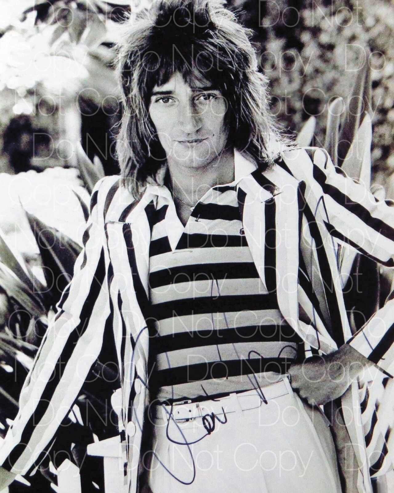 Rod Stewart signed 8X10 Photo Poster painting picture poster autograph RP