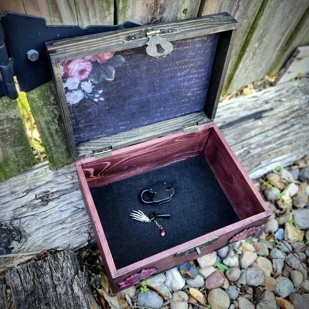 Heart and Skelly hands Hidden Key box