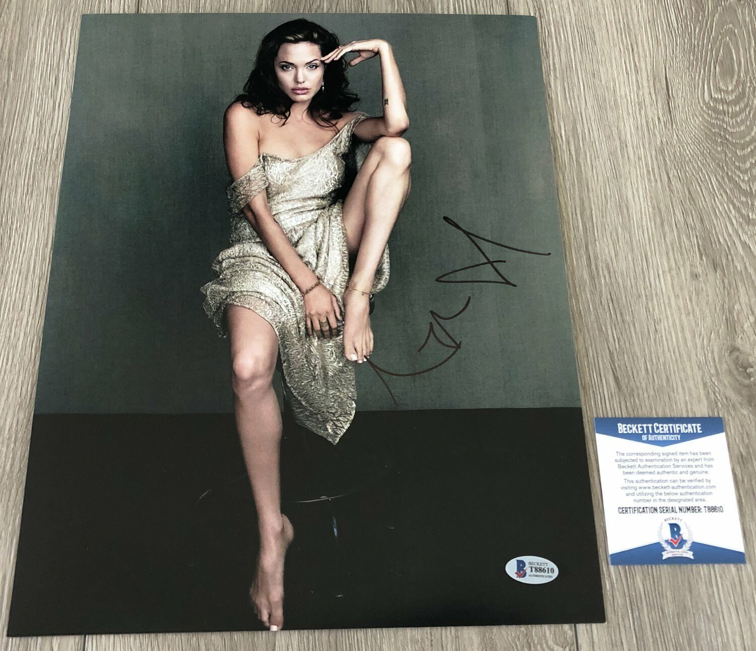 ANGELINA JOLIE SIGNED MALEFICENT TOMB RAIDER 11x14 Photo Poster painting w/PROOF BECKETT BAS COA