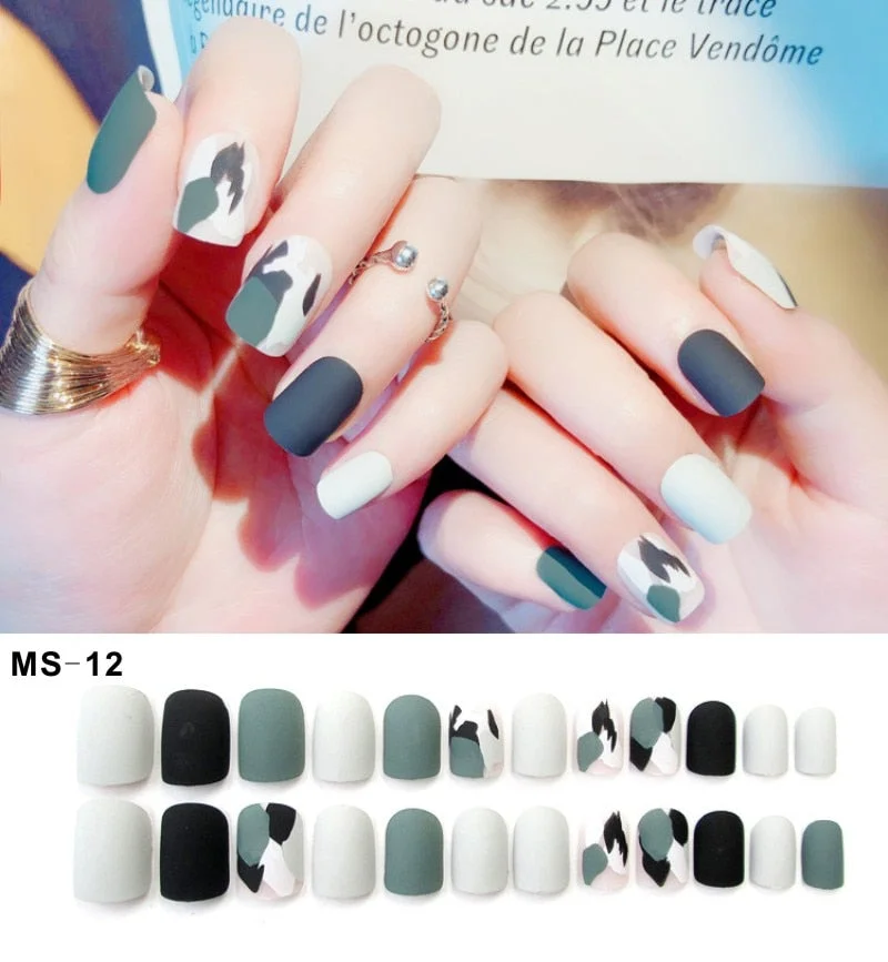 24Pc Matte Fake Nail Art Decoration Red Green White Chic Long Square Head Press on Full Cover False Nails Tips with Glue Sticker-Nail Inspo