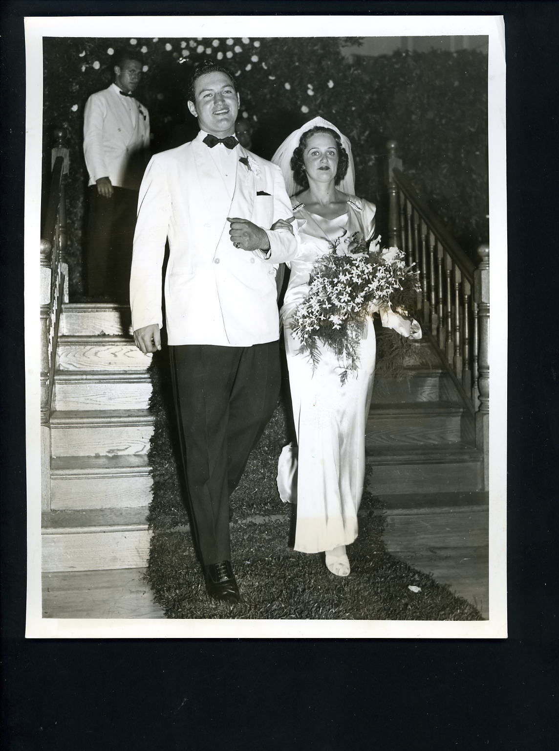 Sid Luckman marries Estelle Margolin 1939 Press Photo Poster painting Chicago Bears Rookie