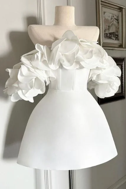 Off the Shoulder Sleeveless Short Homecoming Dress With Ruffles HC0153