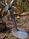 Manual Stand Up Miscellaneous Trees Puller Garden Tools Multifunctional Manual Root Puller Tool with Aluminum Handle Easy To Use for Gardens Corn Cotton Eggplant Peppers Tomatoes