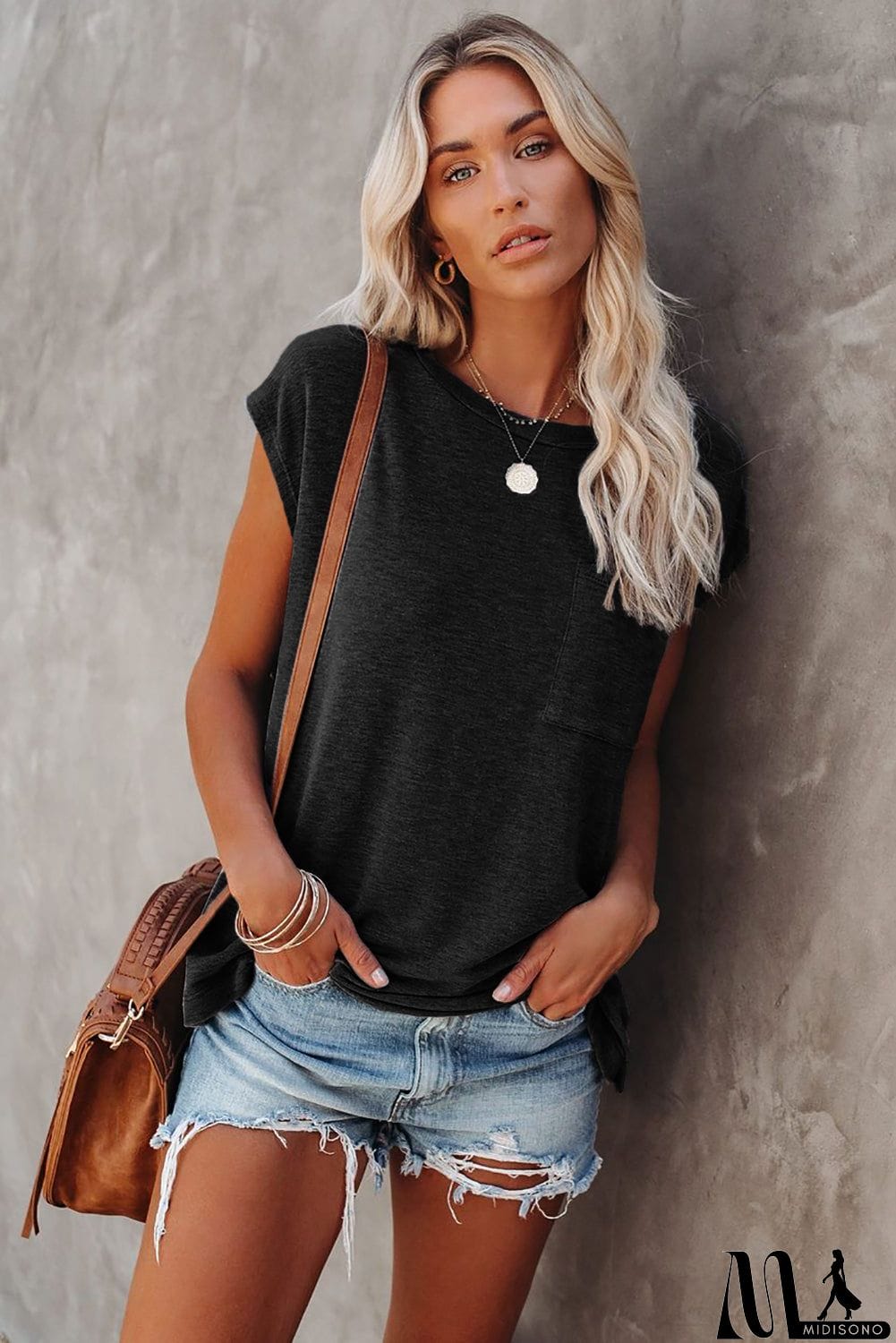 MidiSono - Pocketed Tee with Side Slits