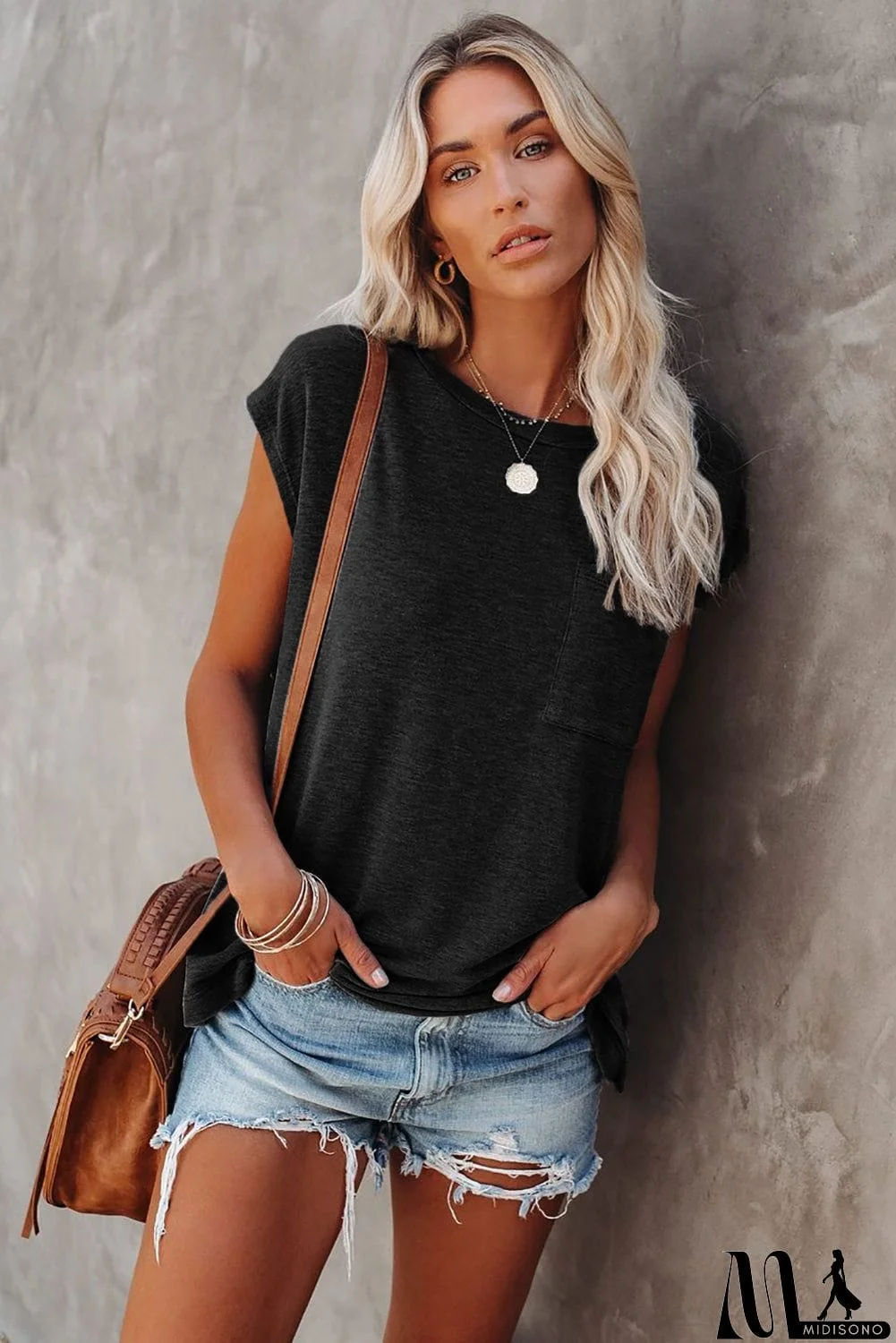 MidiSono - Pocketed Tee with Side Slits