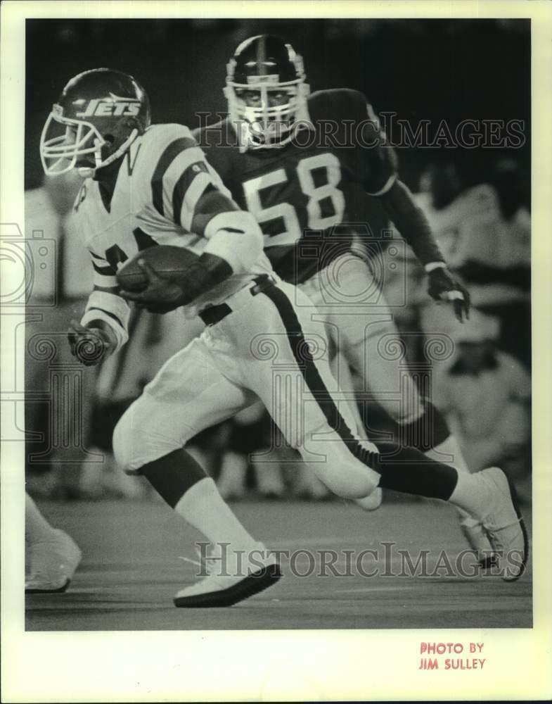 Press Photo Poster painting man McNeil, Football's New York Jets Running Back - six01284