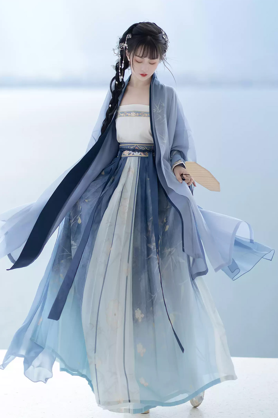 Song dynasty qiyao ruqun hanfu dress with beizi- zhuying 竹影 Stupa Stones