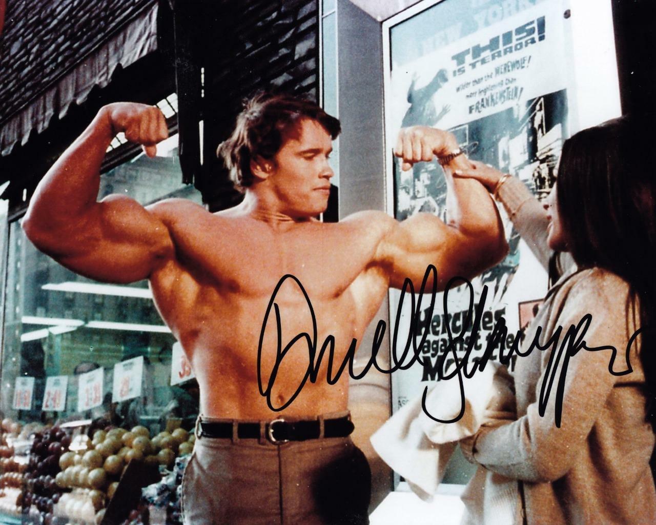 ARNOLD SCHWARZENEGGER SIGNED AUTOGRAPHED 10 X 8