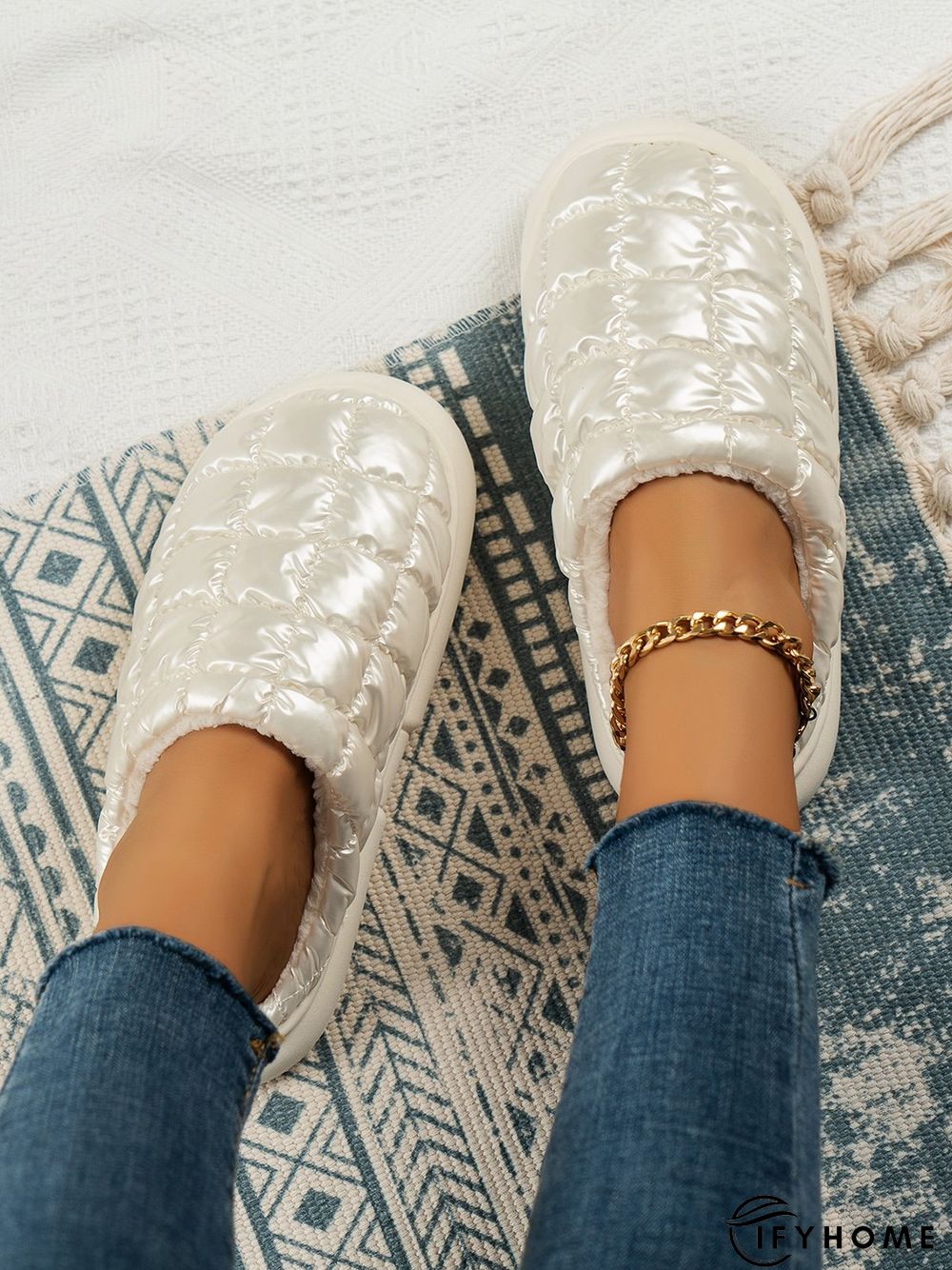 Thermal Lined Quilted Bedroom Slippers | IFYHOME