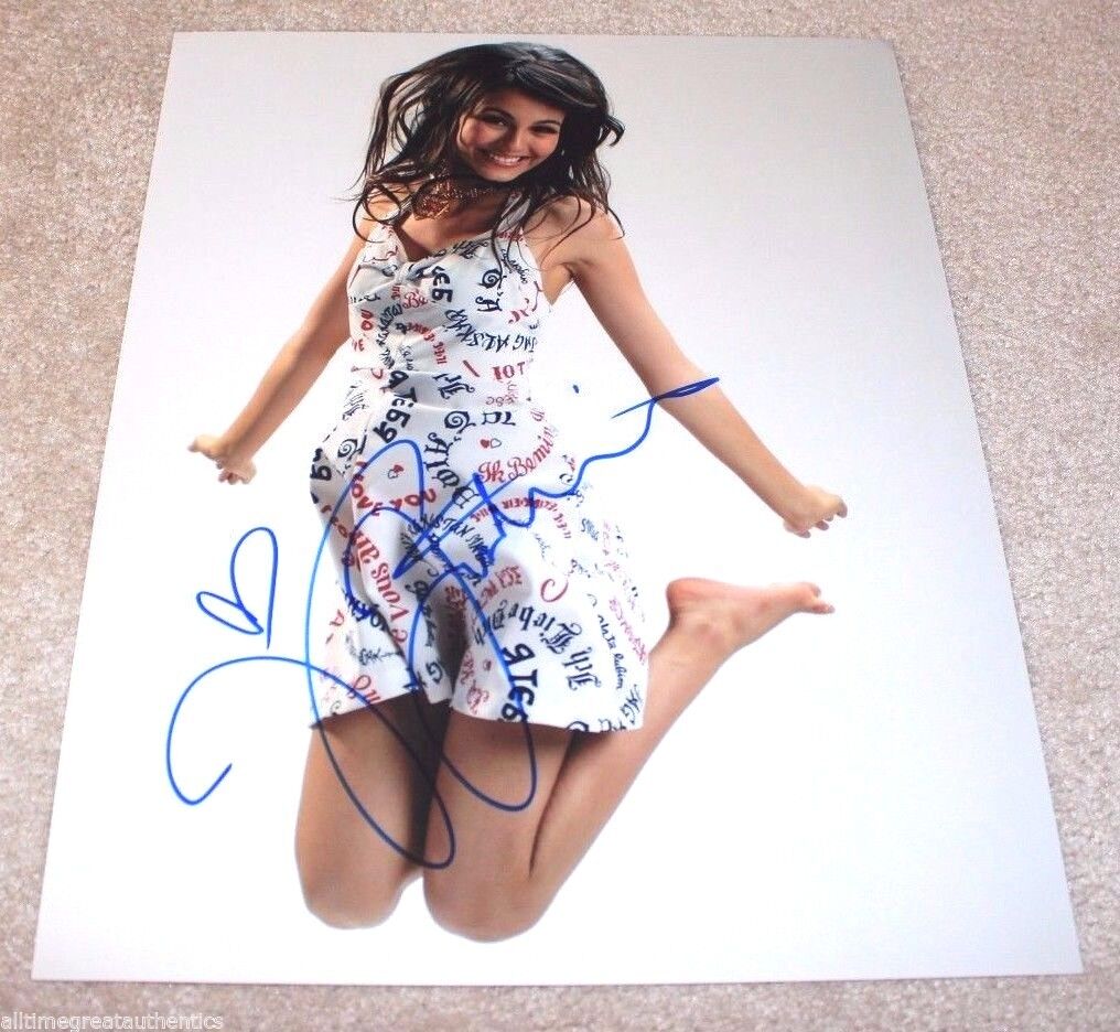 ACTRESS SINGER VICTORIA JUSTICE SIGNED 11X14 Photo Poster painting A W/COA ZOEY 101