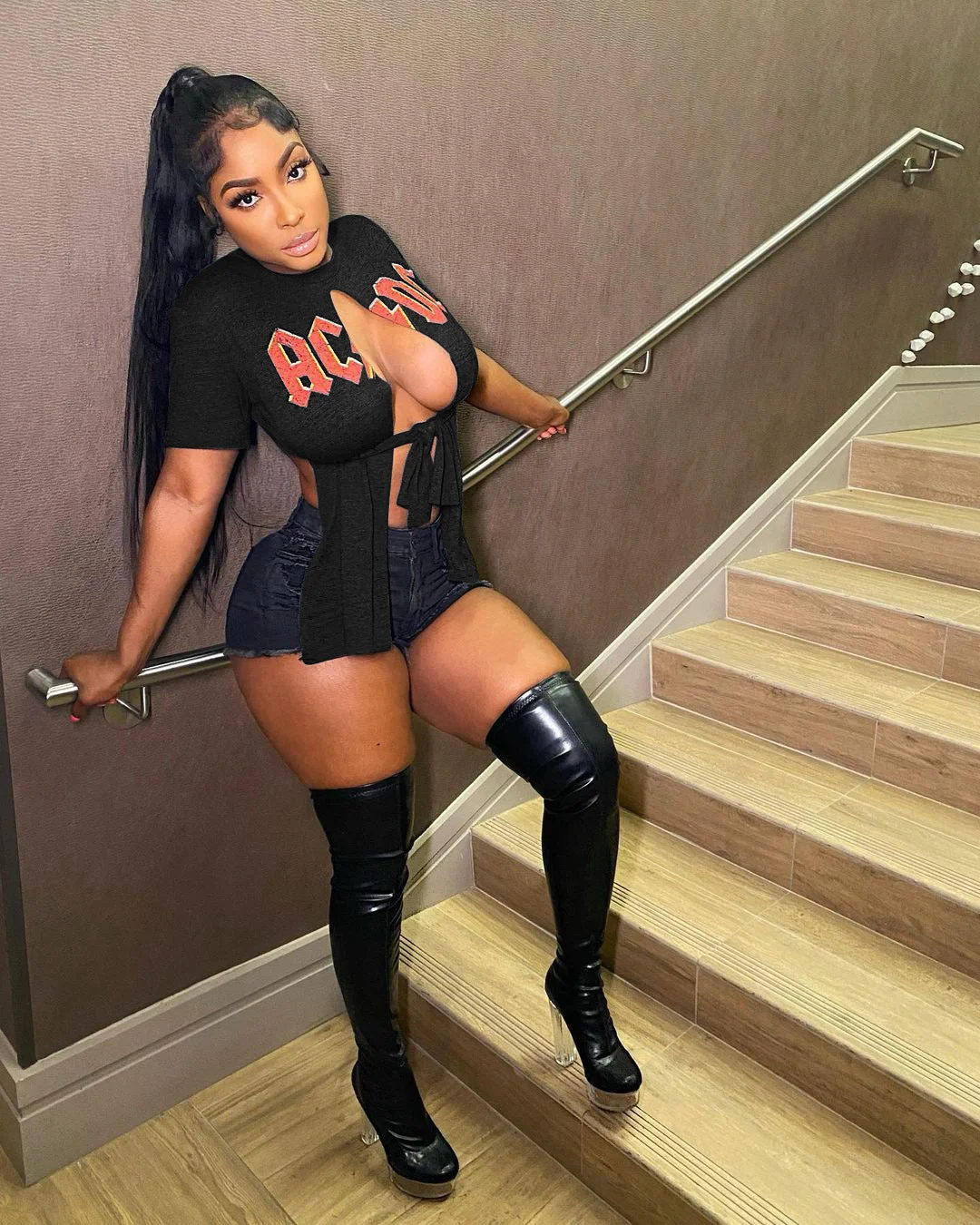 Uveng Women's Modal Solid Color Printing Round Neck Fashion Wear Top