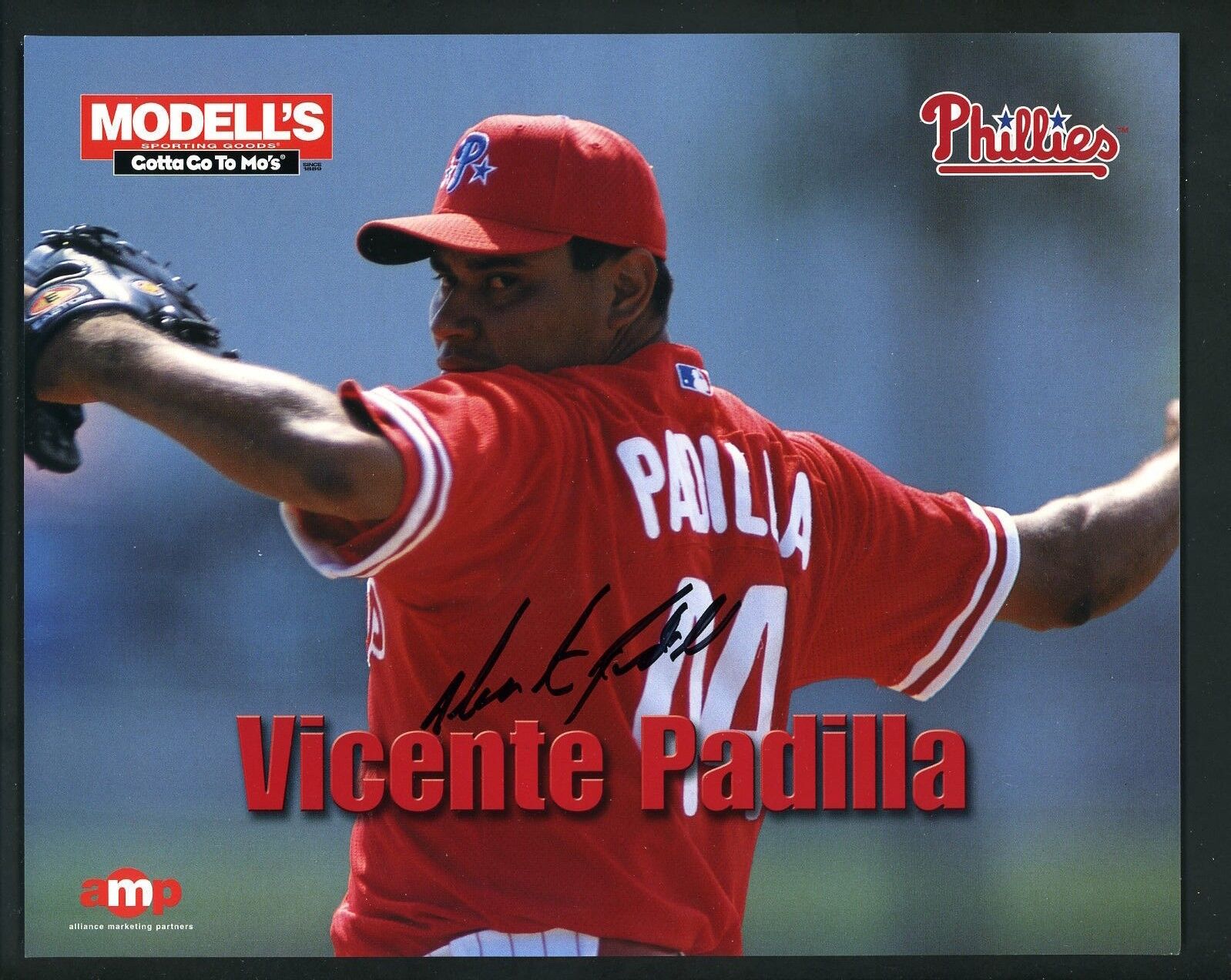 Vicente Padilla Signed Autographed 8 x 10 Photo Poster painting Philadelphia Phillies