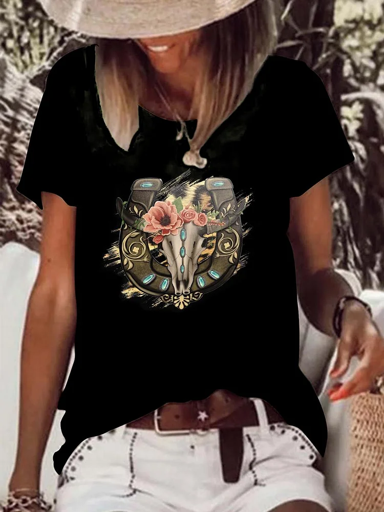 Horseshoe Flowers Bull Skull Raw Hem Tee