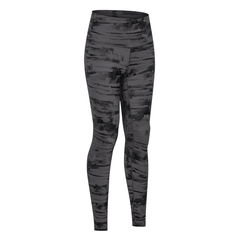 tie dye capri pants details 