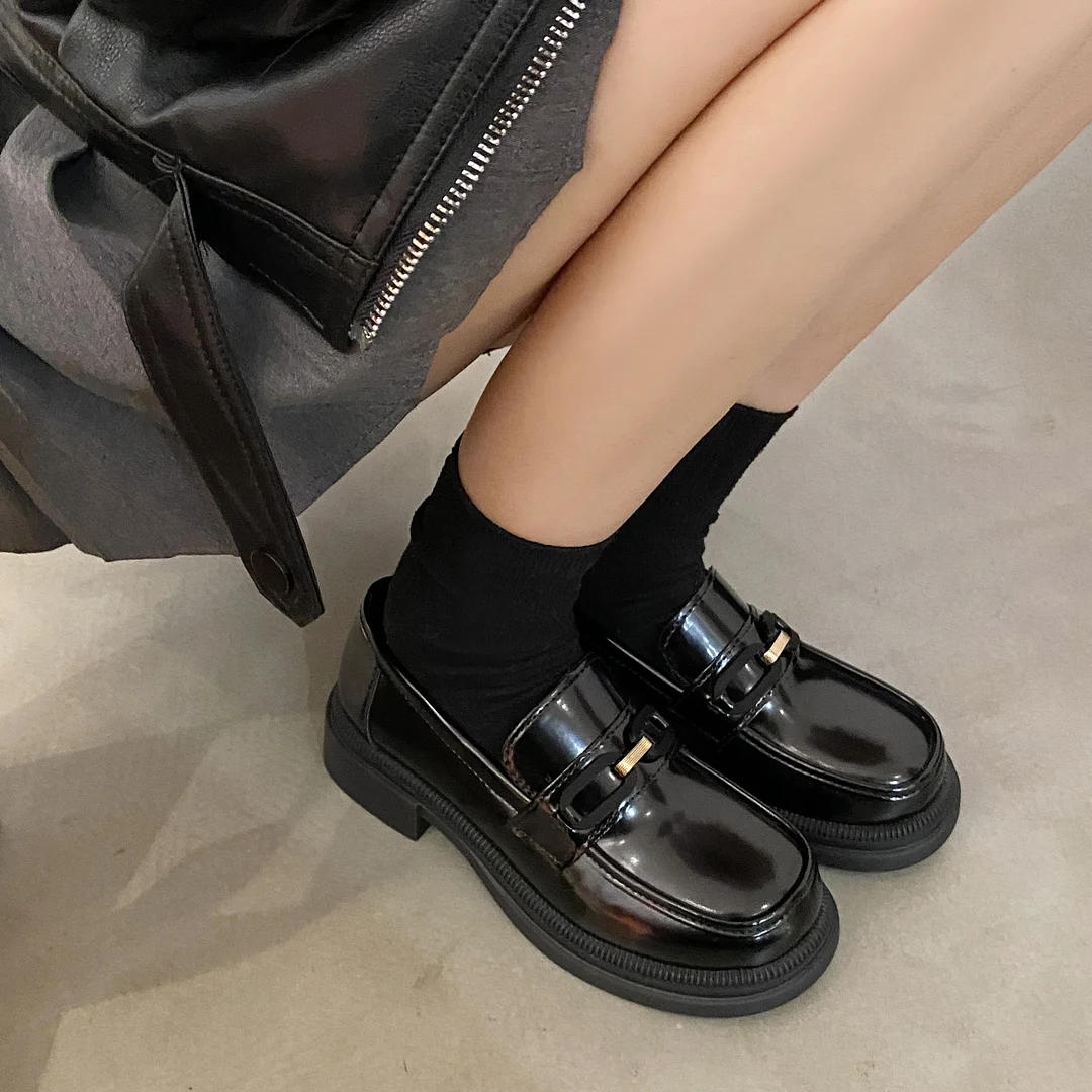 Yyvonne Mary Jane Single Shoe Woman 2025 New Autumn British Wind Pedal Small Leather Shoes Shallow Mouth Music Shoes Large Size