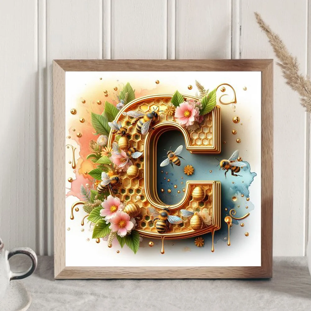Full Round Diamond Painting 30*30cm - Bee Letter C
