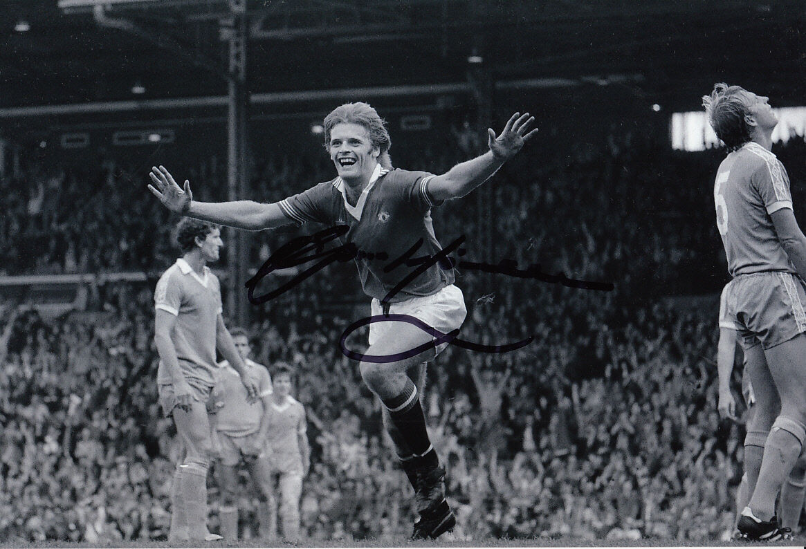 Manchester United Hand Signed Gordon McQueen Photo Poster painting 12x8 3.