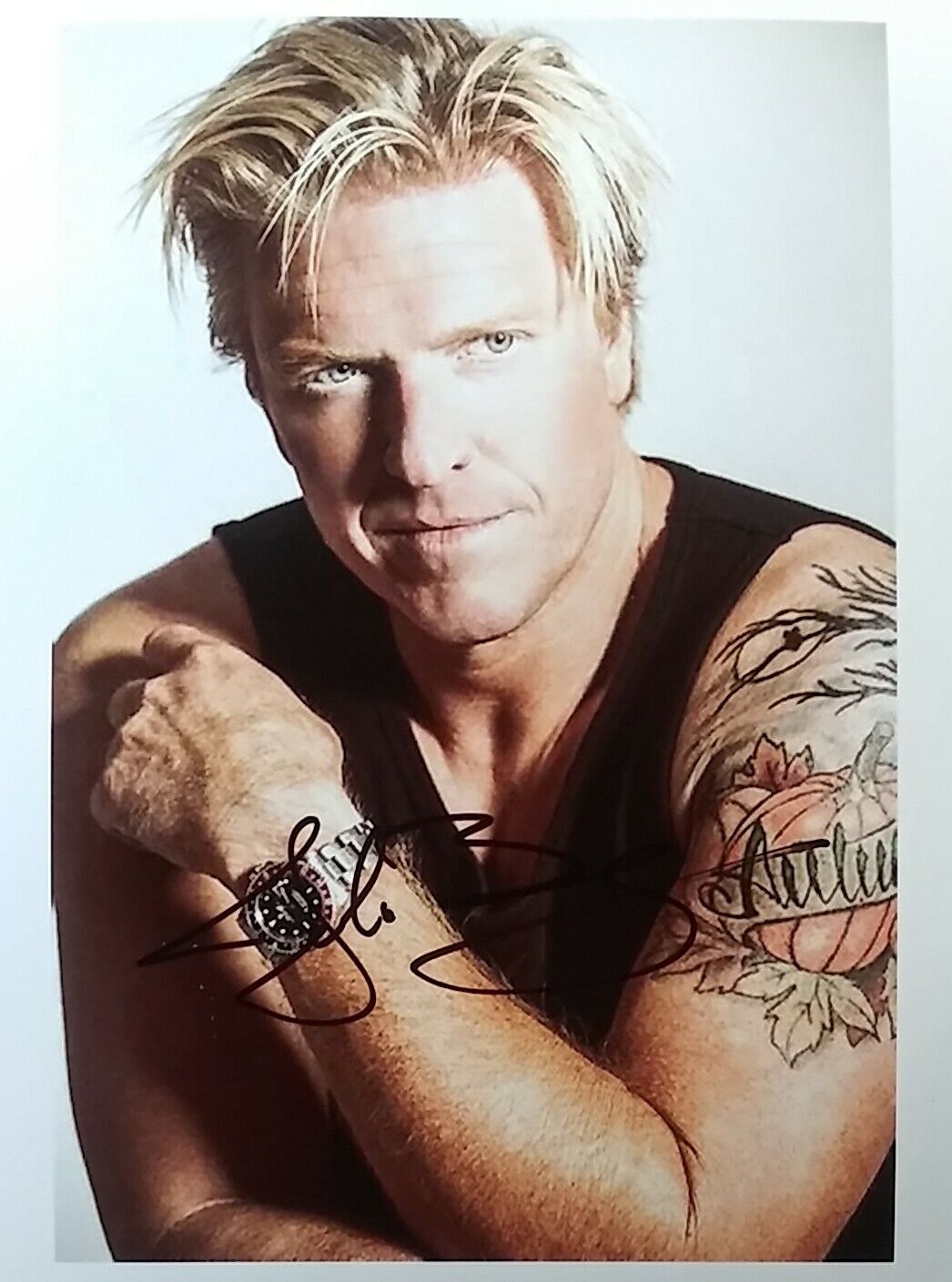 Gary Busey signed 8x10