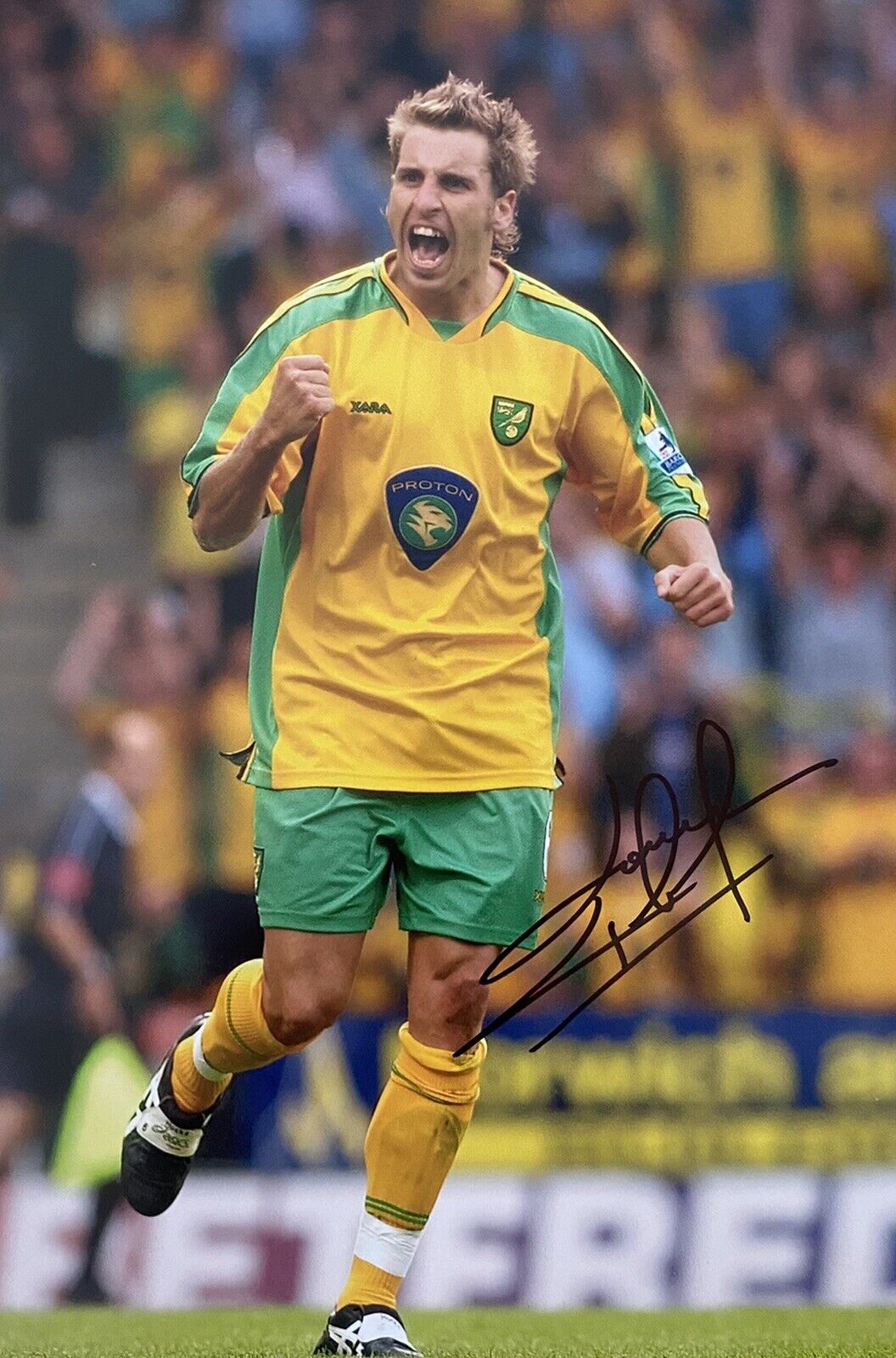 Darren Huckerby Genuine Hand Signed Norwich City 12x8 Photo Poster painting 2