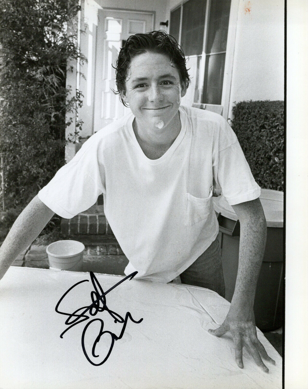 Scott Grimes head shot autographed Photo Poster painting signed 8x10 #2 rare surface blemishes