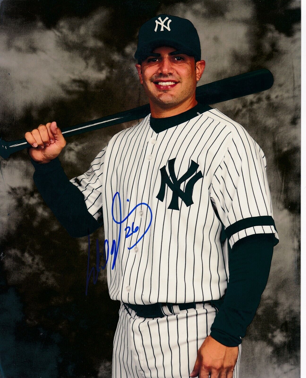 WIL NIEVES NEW YORK YANKEES ACTION SIGNED 8x10