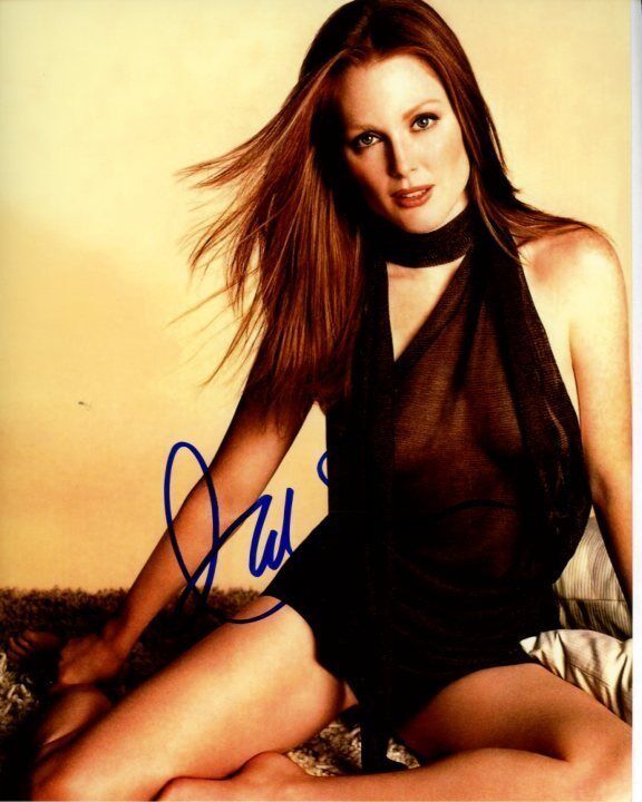 JULIANNE MOORE Signed Autographed Photo Poster painting