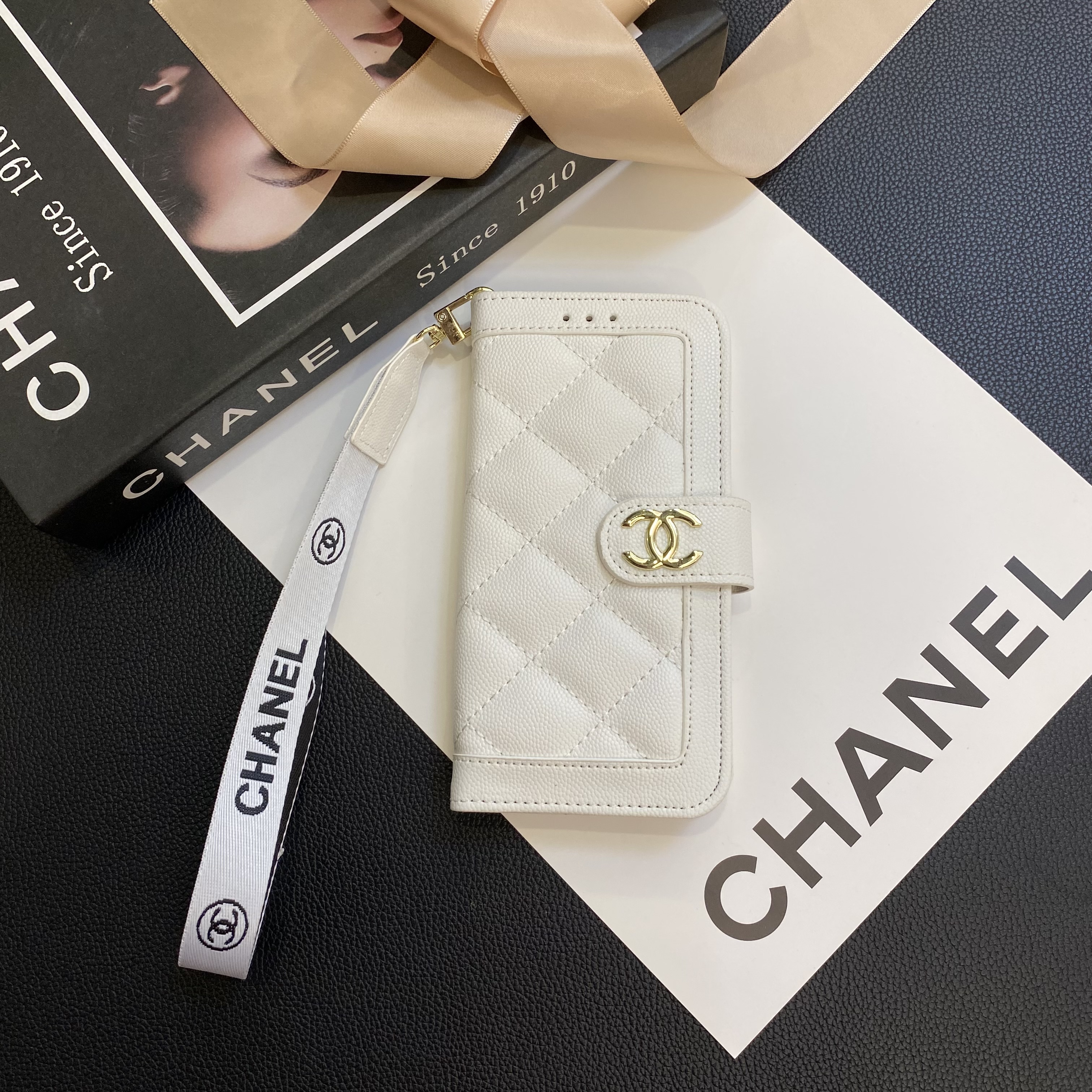 Chanel Genuine Leather Wallet Leather Crossbody Bag Apple iPhone Case