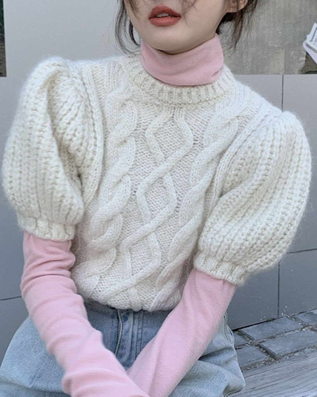 Fashionv-Design Puff Sleeve Twist Short Sleeve Sweater