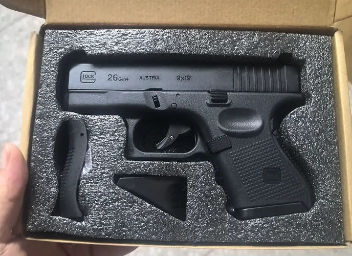 Jinbo G26 Pistol Toy Gun - Durable Nylon & Metal, Fun Soft Ball
