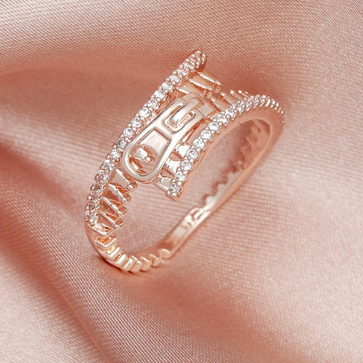 Zipper Zirconia Gold Plated Ring