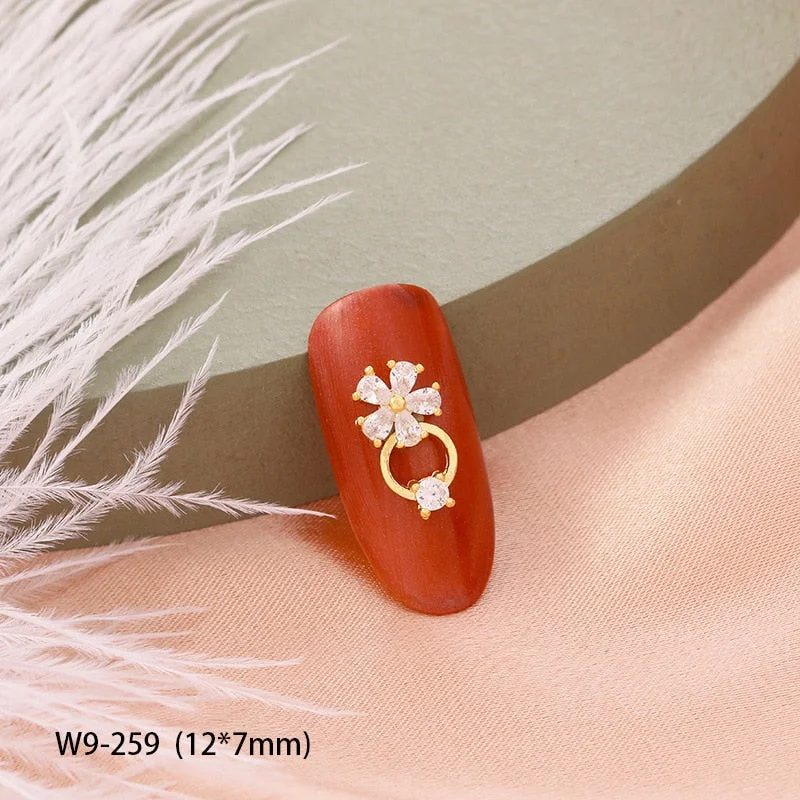2pcs 2021 New 3D Metal Zircon Nail Art Jewelry Top Zircon Crystal Manicure Zircon Diamond Pendant Japanese Nail Decoration