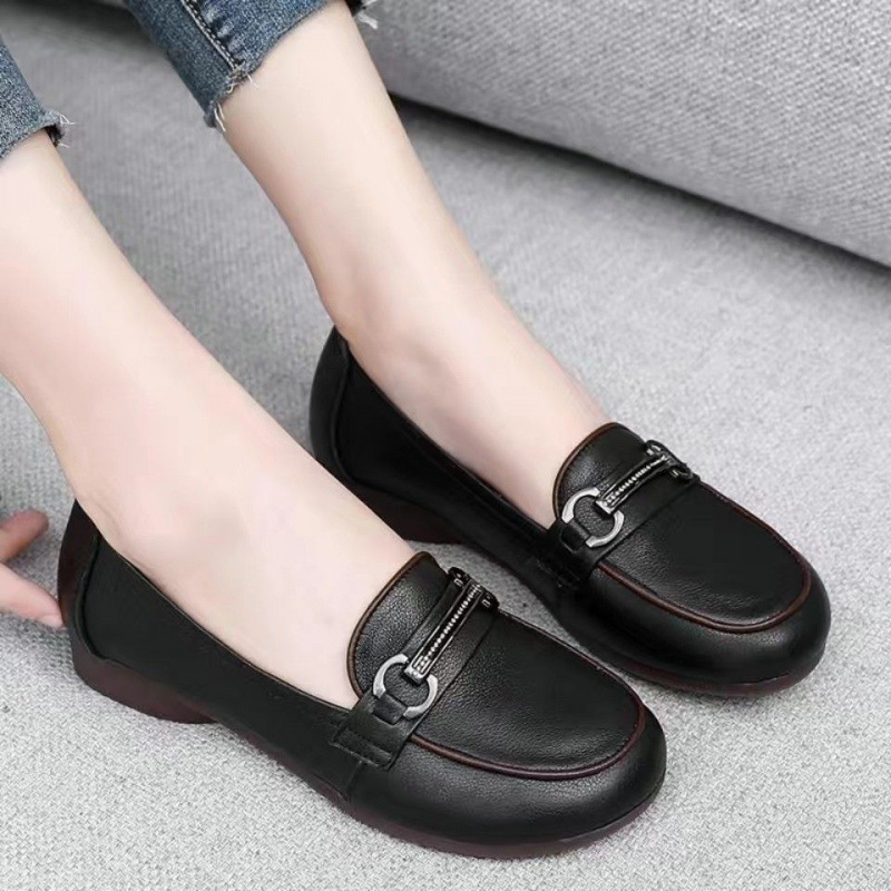 Soft Leather Women Spring Casual Flat Shoes Comfortable Leather Shoes Low Heels Pu Material Adult Fit Leather Shoes