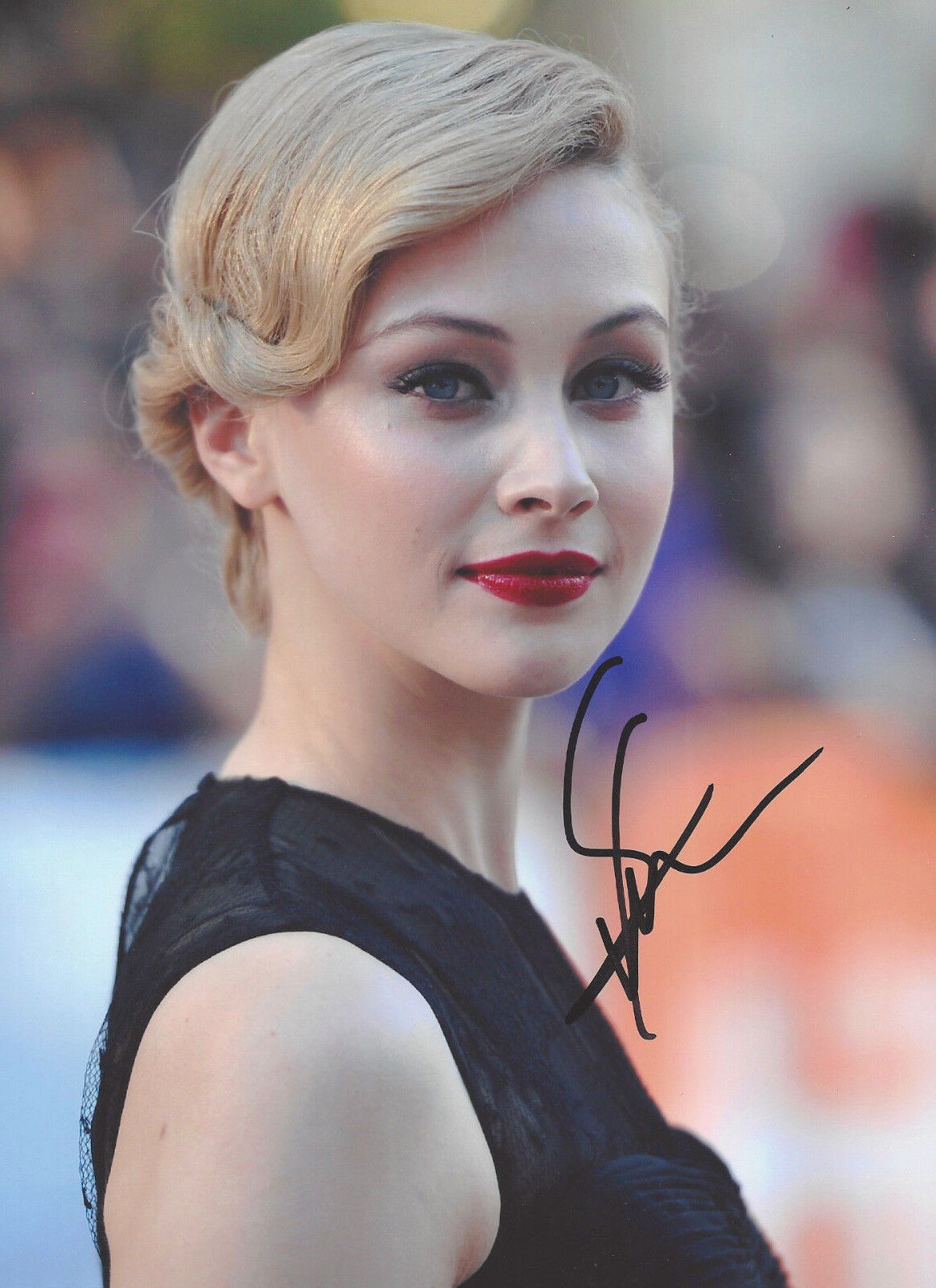 SARAH GADON SIGNED AUTHENTIC ALIAS GRACE 8X10 Photo Poster painting w/COA ACTRESS PROOF