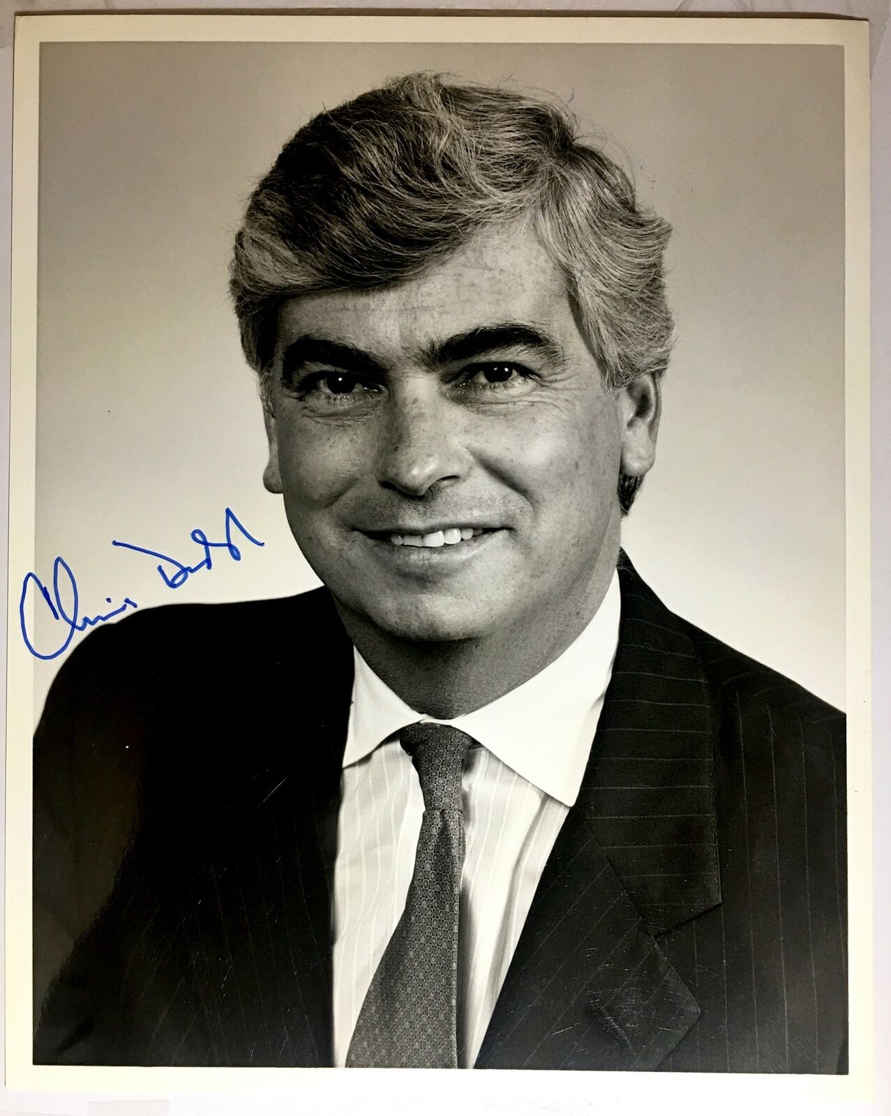 Chris Dodd Signed 8x10 Photo Poster painting Connecticut Senator Autograph Auto