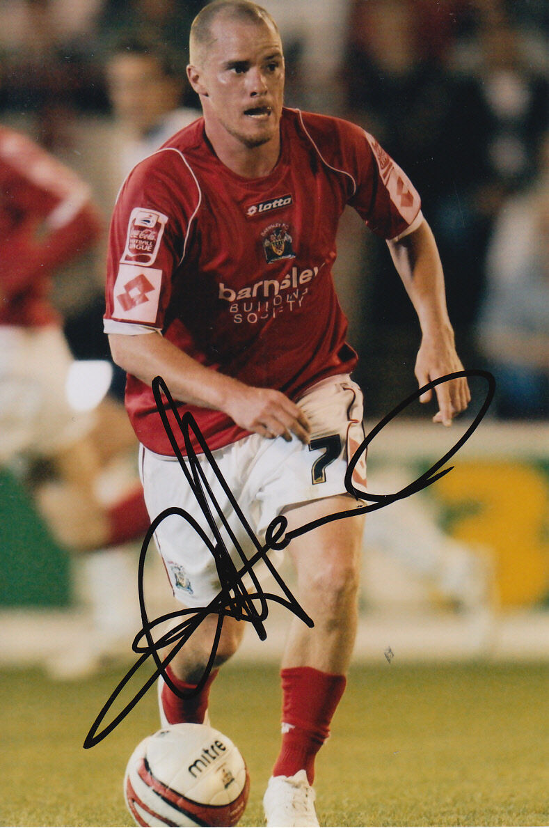 BARNSLEY HAND SIGNED IAIN HUME 6X4 Photo Poster painting.