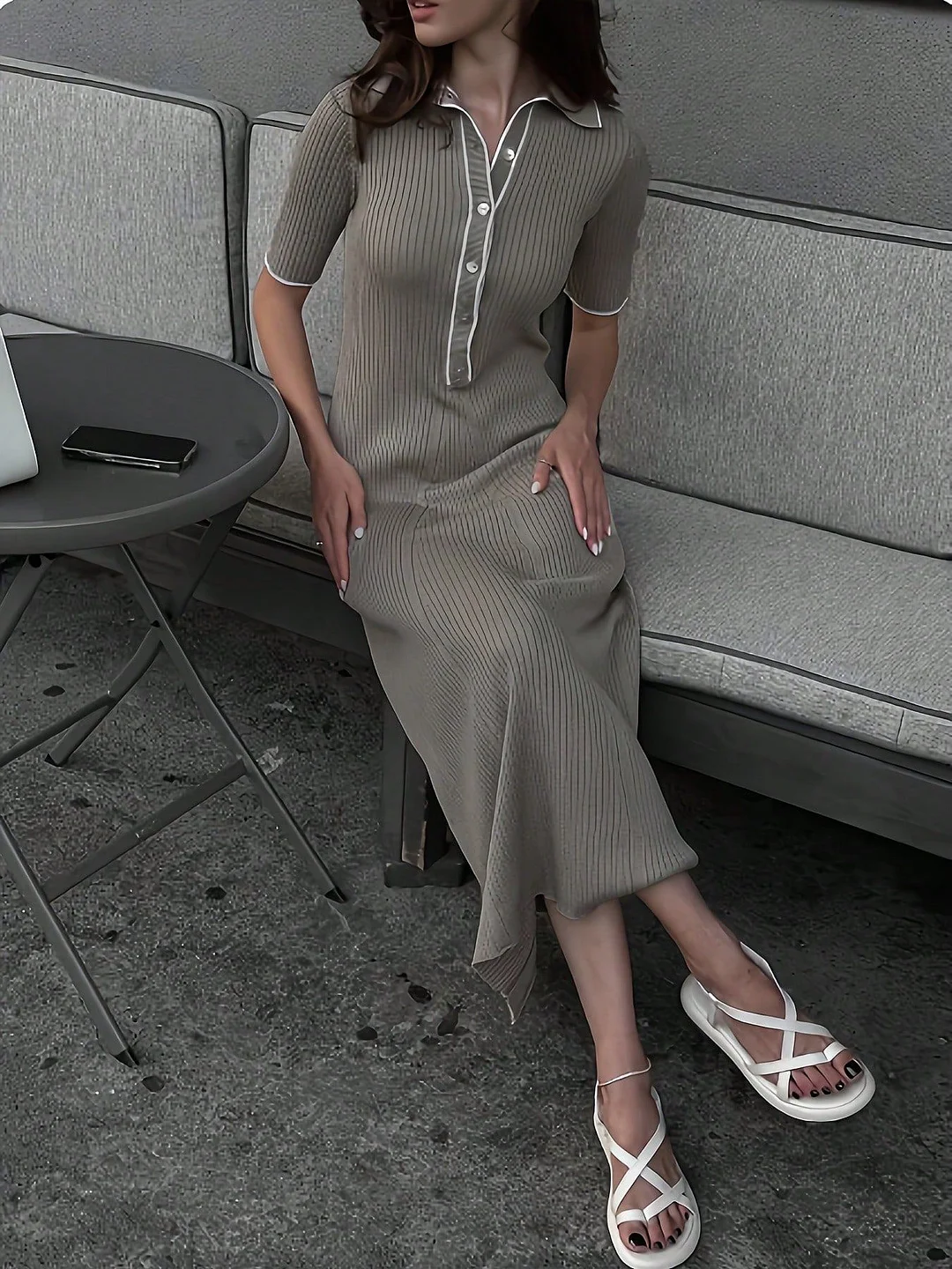 Nigikala Nigikala Temperament Splicing Bumpy-Buted Short-Sleeved Single-Dcupuncture Knitted Dress