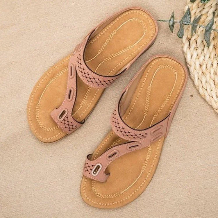 Yyvonne New Toe Flip-Flop Leather Metal Splicing Flat-Bottomed Casual Women's Shoes Large-Size Women's Slippers