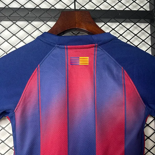 2025/2026 Barcelona Home Football Shirt view 4