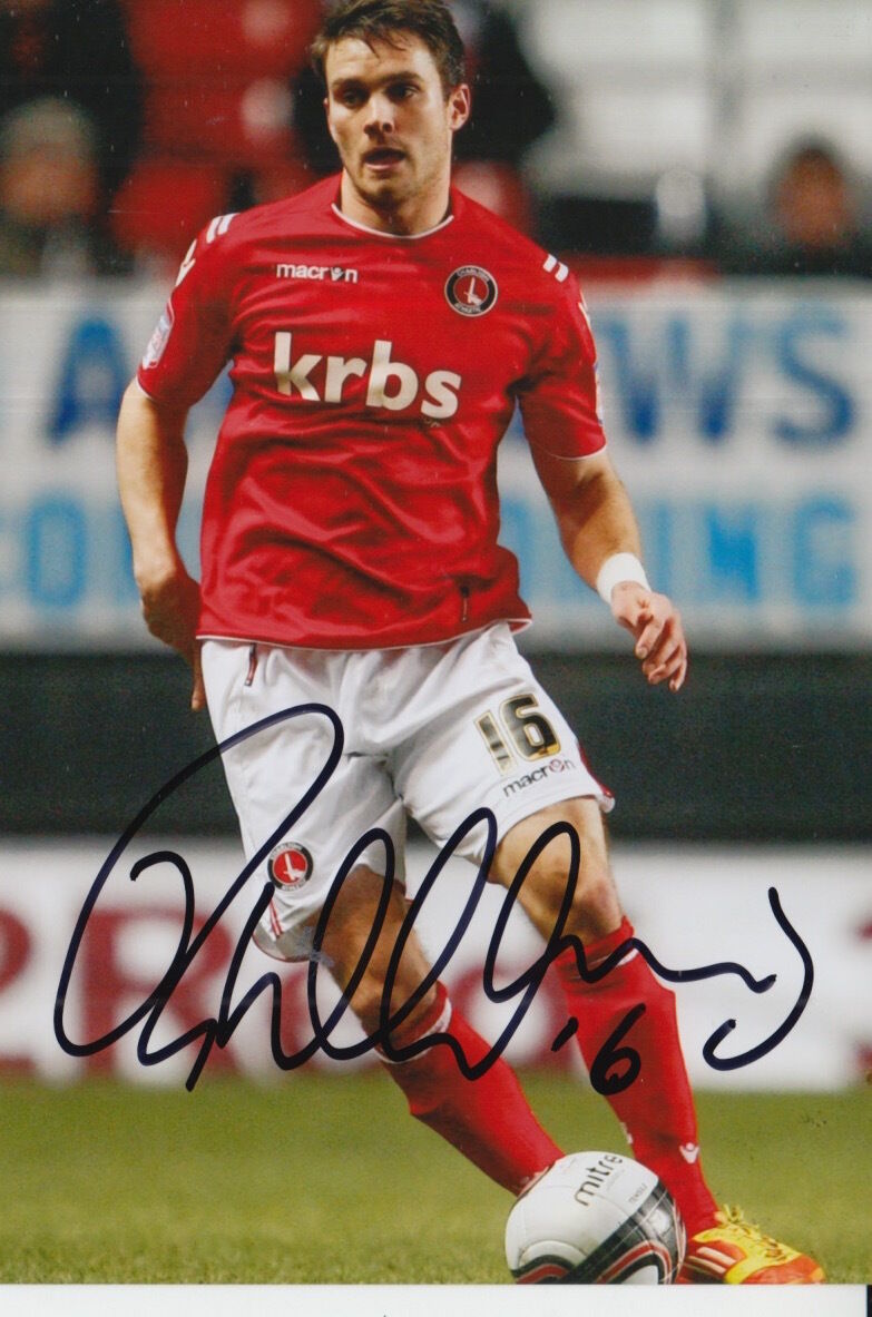 CHARLTON ATHLETIC HAND SIGNED RHOYS WIGGINS 6X4 Photo Poster painting 1.