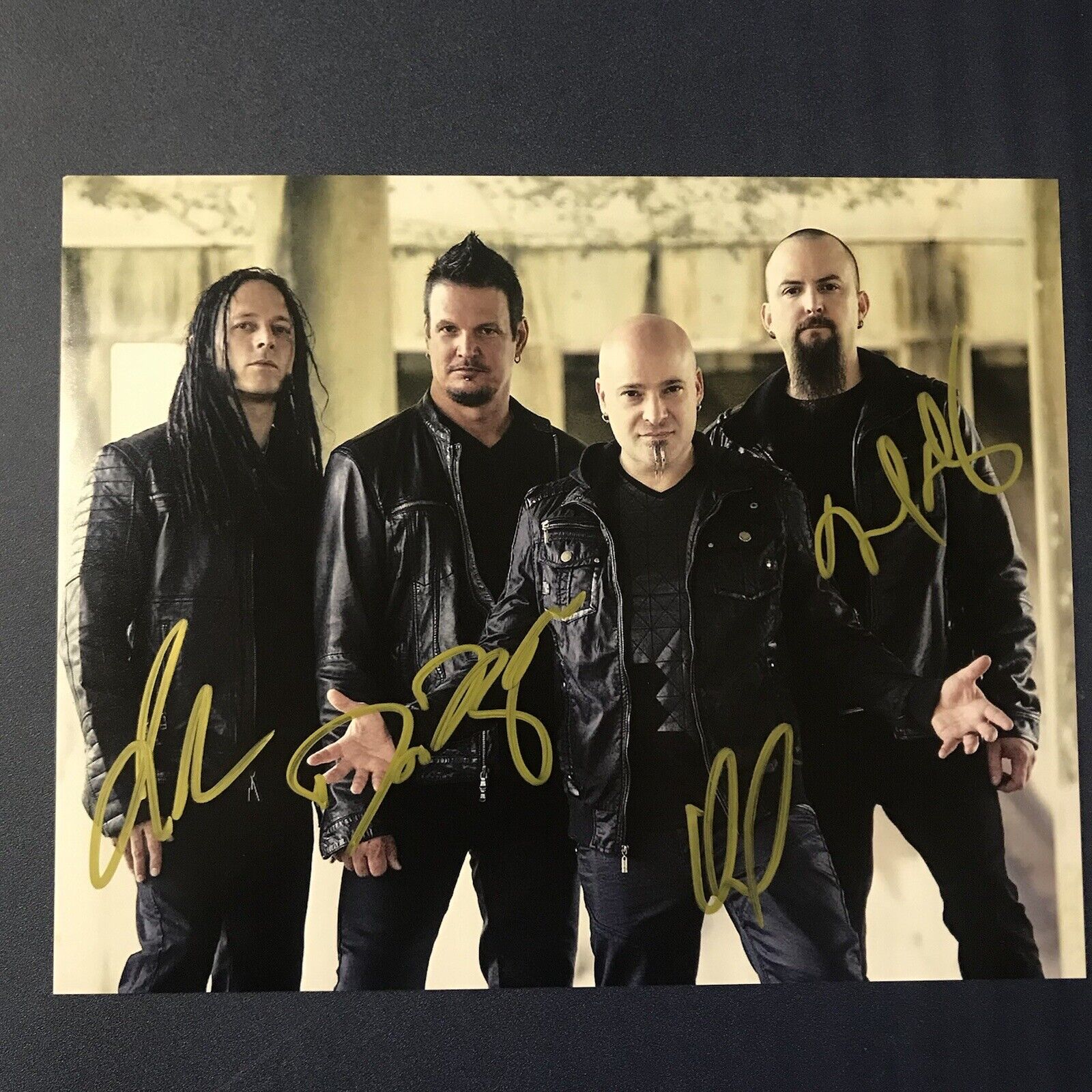 DISTURBED BAND SIGNED 8X10 Photo Poster painting FULL BAND AUTOGRAPHED DAVID DRAIMAN RARE COA