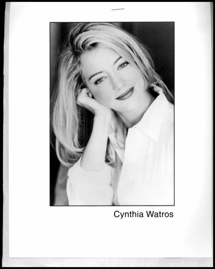 Cynthia Watros - 8x10 Headshot Photo Poster painting w/ Resume - Lost