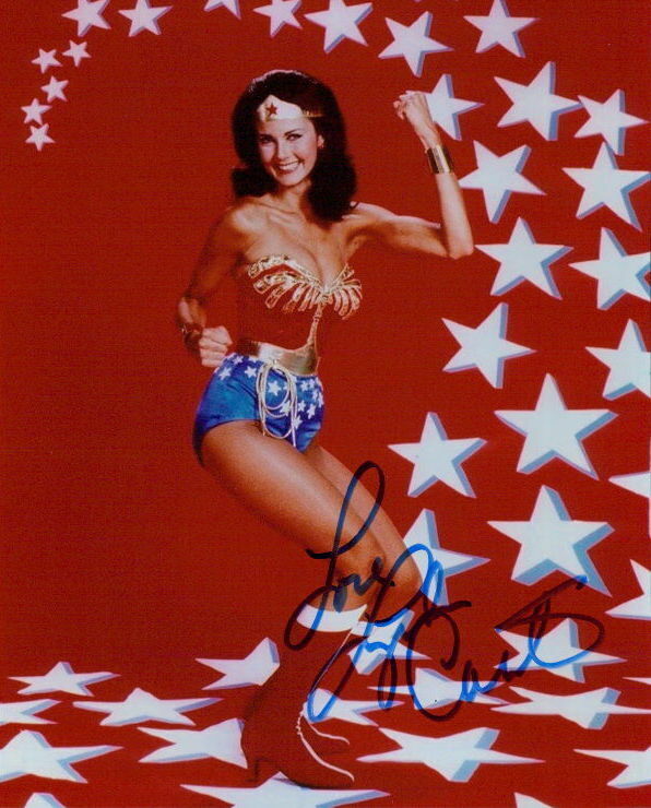 Lynda Carter (Wonder Woman) signed 8x10 Photo Poster painting In-person