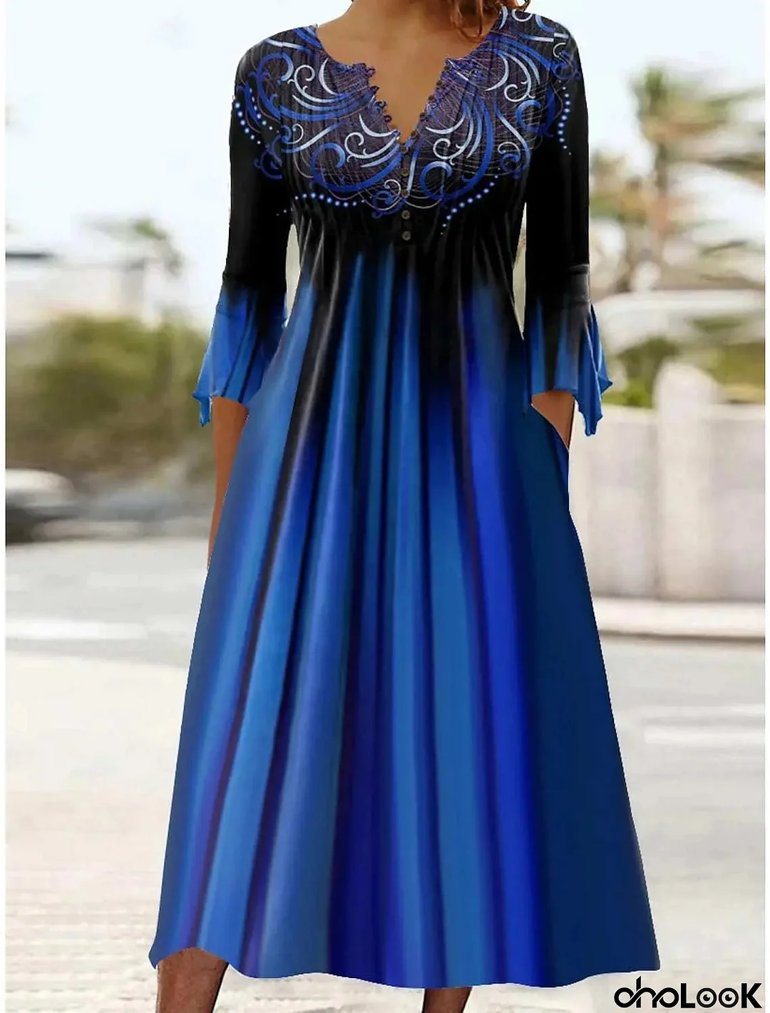 Elegant dress with fashion print