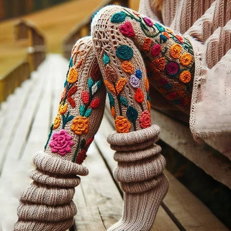 VChics Vintage Floral And Leaf Cozy Knit Leggings