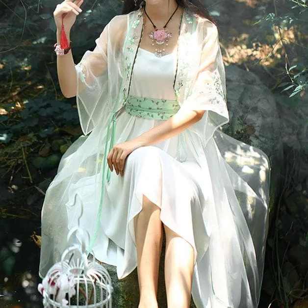 White Elegant Forest Fairy Embroidery Petticoat Cardigan SP179046