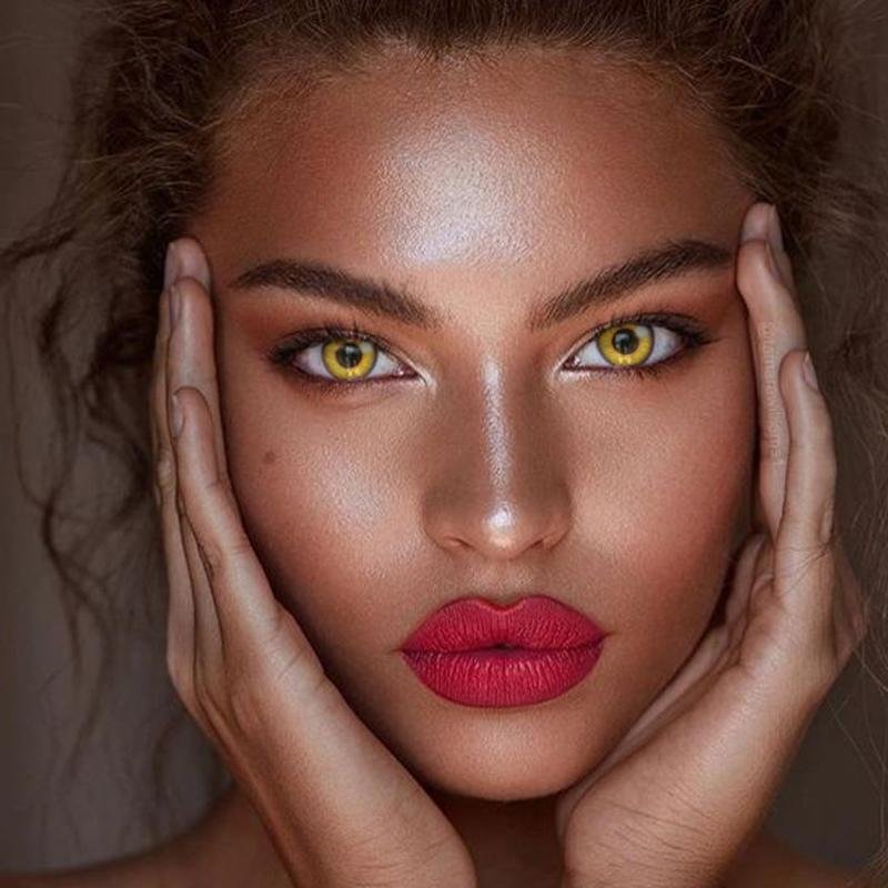 Natural light yellow (12 months) contact lenses