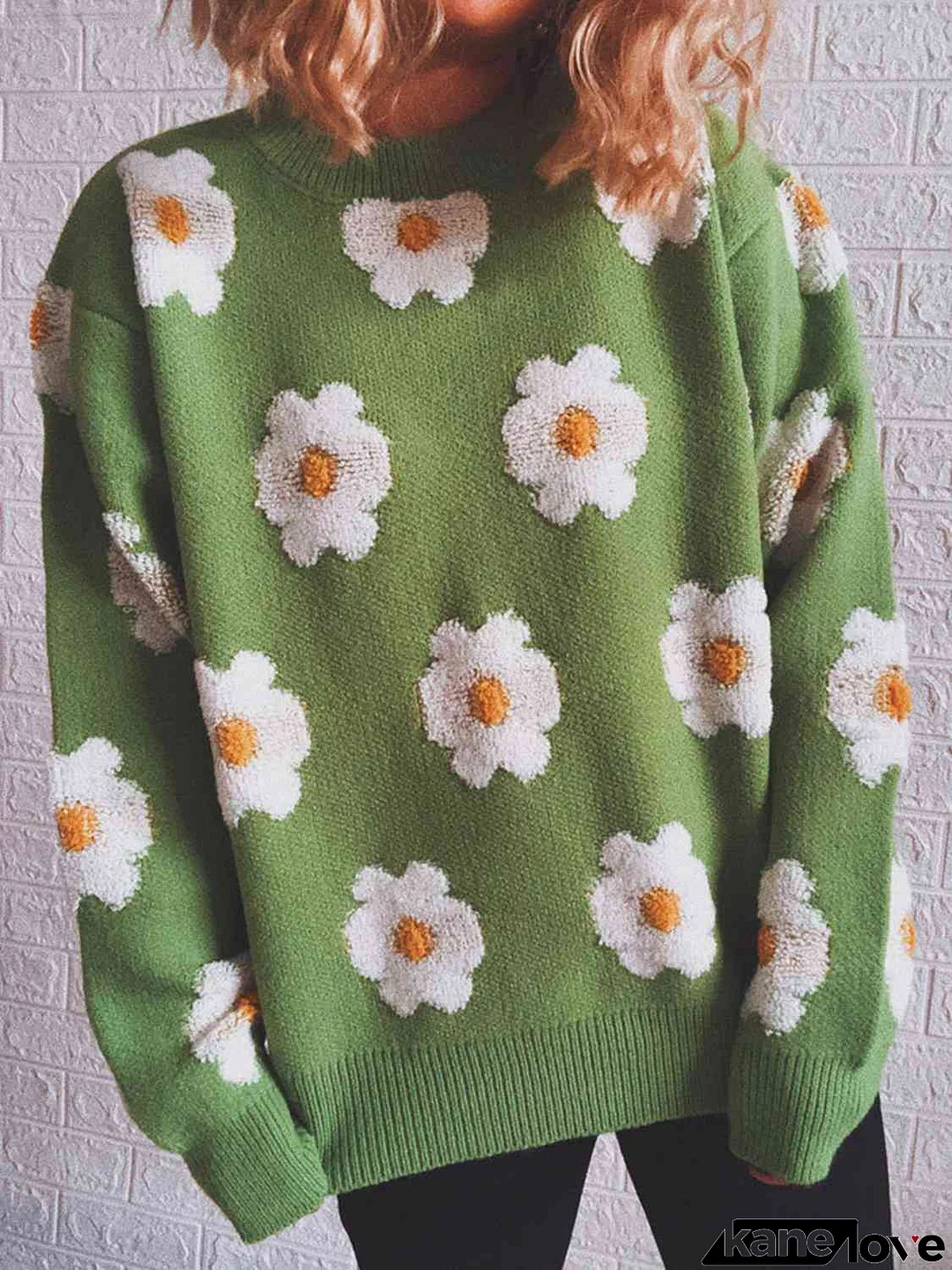Fashionable and Minimalist winter Sweater